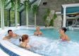 Vier Badende in der Sole-Therme in Bad Harzburg